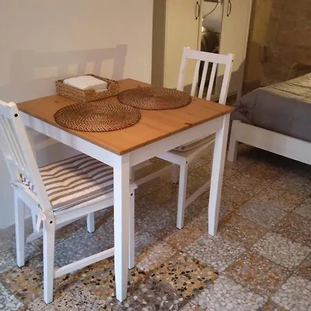 Nocleg ze śniadaniem Piazzetta Scolanova Trani