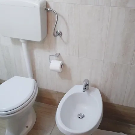 Piazzetta Scolanova Trani